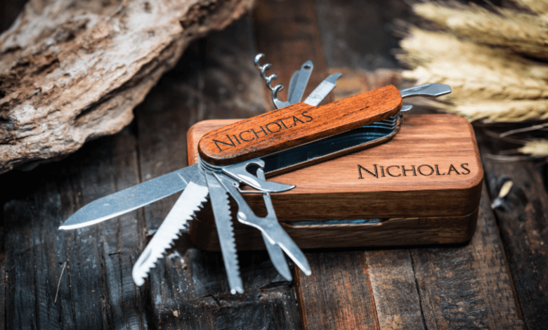 Versatile World of Folding Knives and Multi-Tools: Your Everyday Outdoor Companion