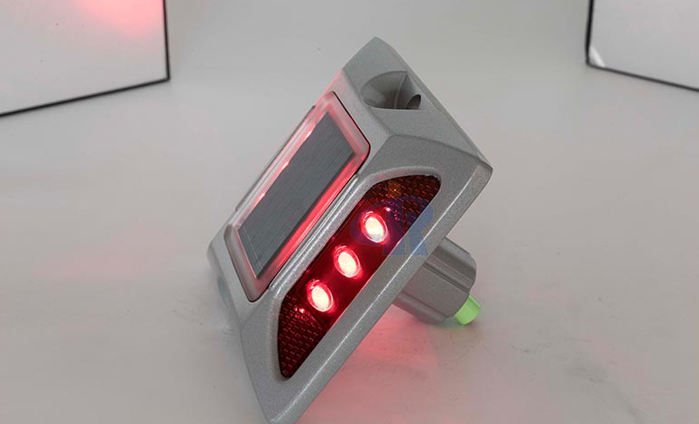 How Solar Road Stud Technology Is Improving Road Safety